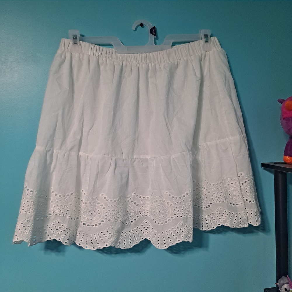 white elastic mini skirt